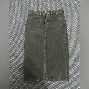 Gap black denim jean skirt size 6/28